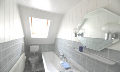 Badezimmer (Einfamilienhaus, Krummhörn-Loquard)