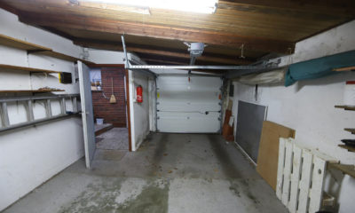 Garage mit Sektionaltor (1-2 Familienhaus, Norden)