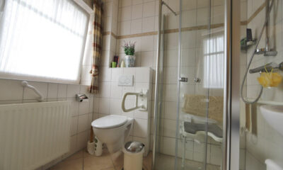 Badezimmer (Einfamilienhaus, Upgant-Schott)