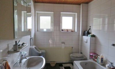 Badezimmer (1-2 Familienhaus, Osteel)
