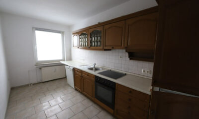 Küche mit EBK (Wohnung, Emden-Larrelt)